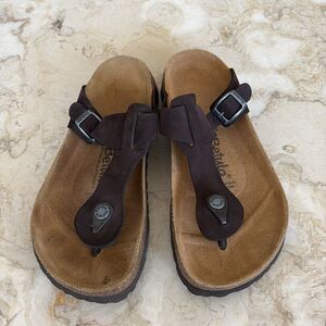 BETULA by BIRKENSTOCK~ Gizeh Thong Sandals ~ Brown Suede Leather